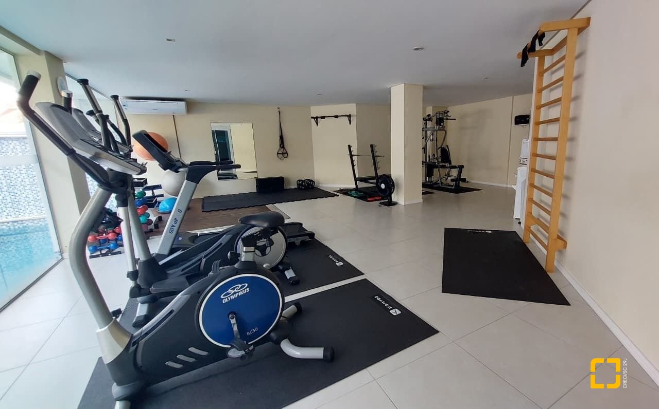 Cobertura com 185m², 4 quartos (sendo 2 suítes), 2 garagens, no bairro Campeche em Florianópolis