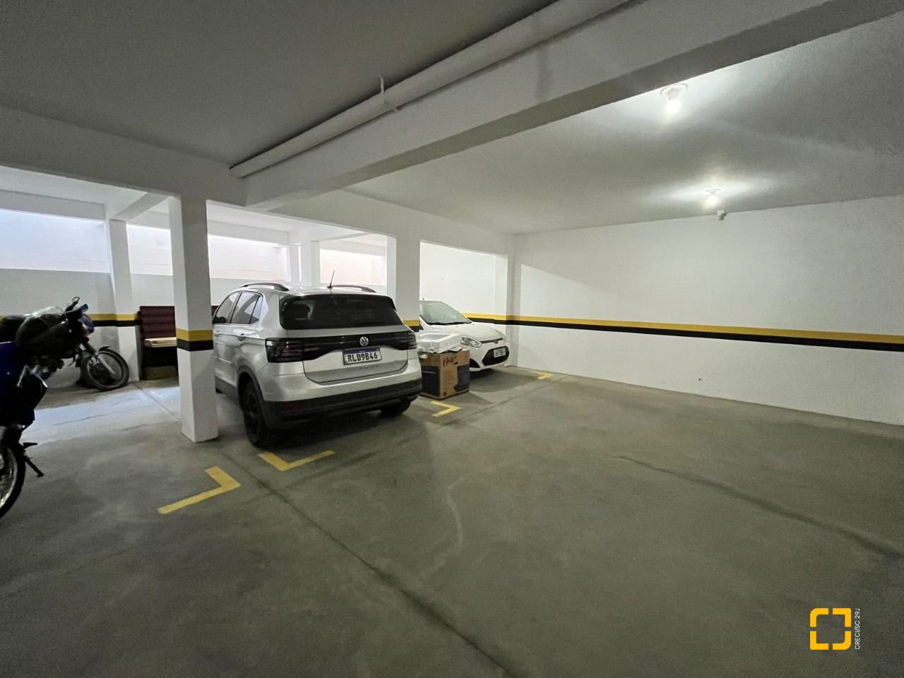 Cobertura com 185m², 4 quartos (sendo 2 suítes), 2 garagens, no bairro Campeche em Florianópolis