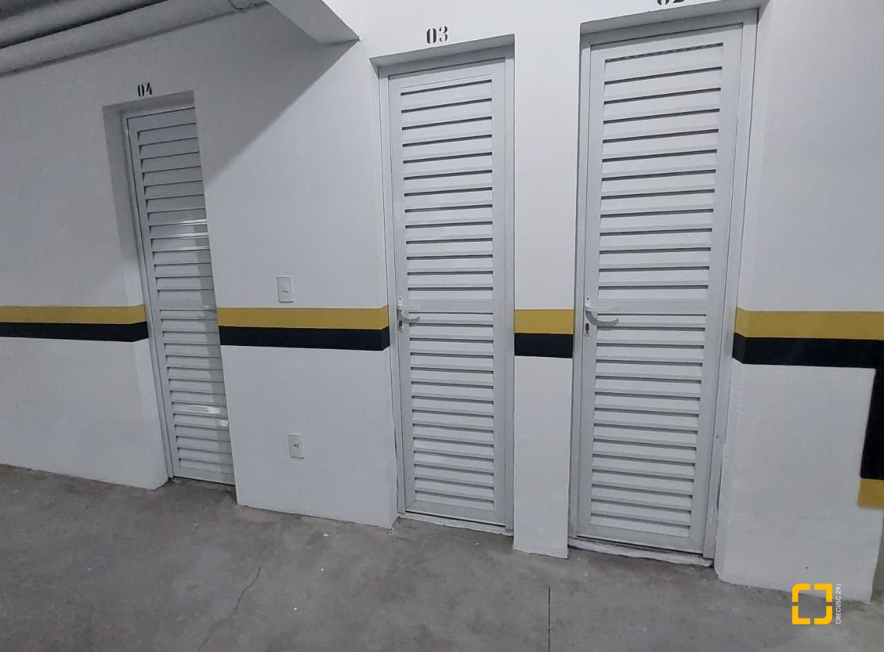 Cobertura com 185m², 4 quartos (sendo 2 suítes), 2 garagens, no bairro Campeche em Florianópolis