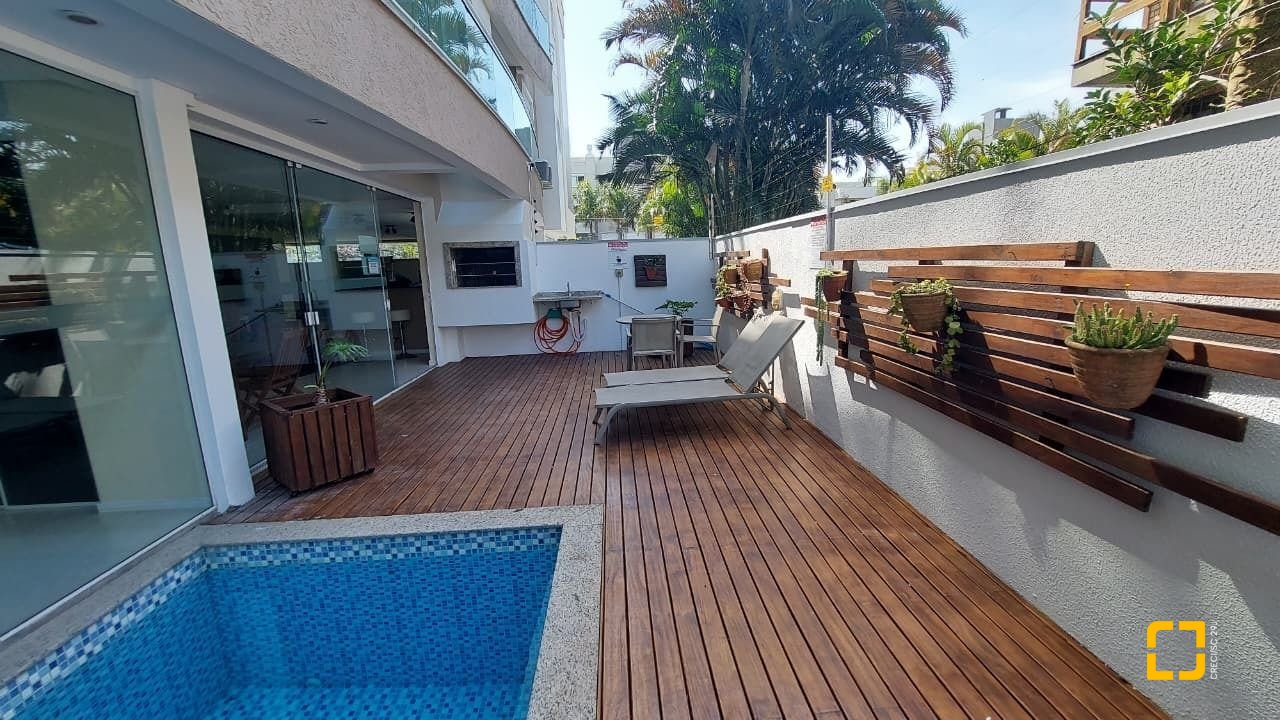 Cobertura com 185m², 4 quartos (sendo 2 suítes), 2 garagens, no bairro Campeche em Florianópolis