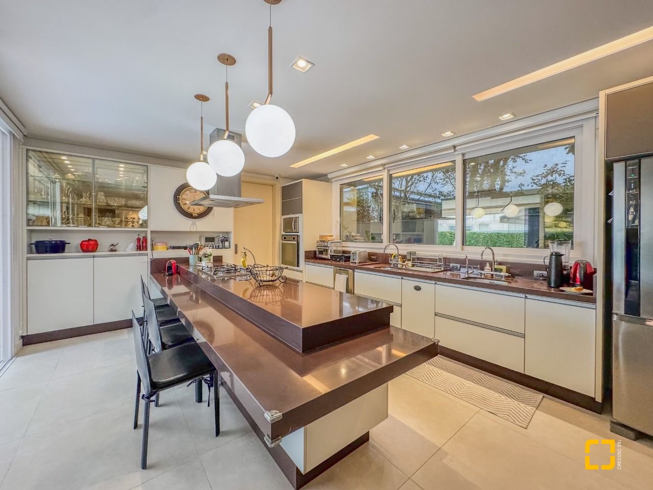 Casa de Condomínio com 890m², 10 quartos (sendo 5 suítes), 6 garagens, no bairro Jurerê Internacional em Florianópolis