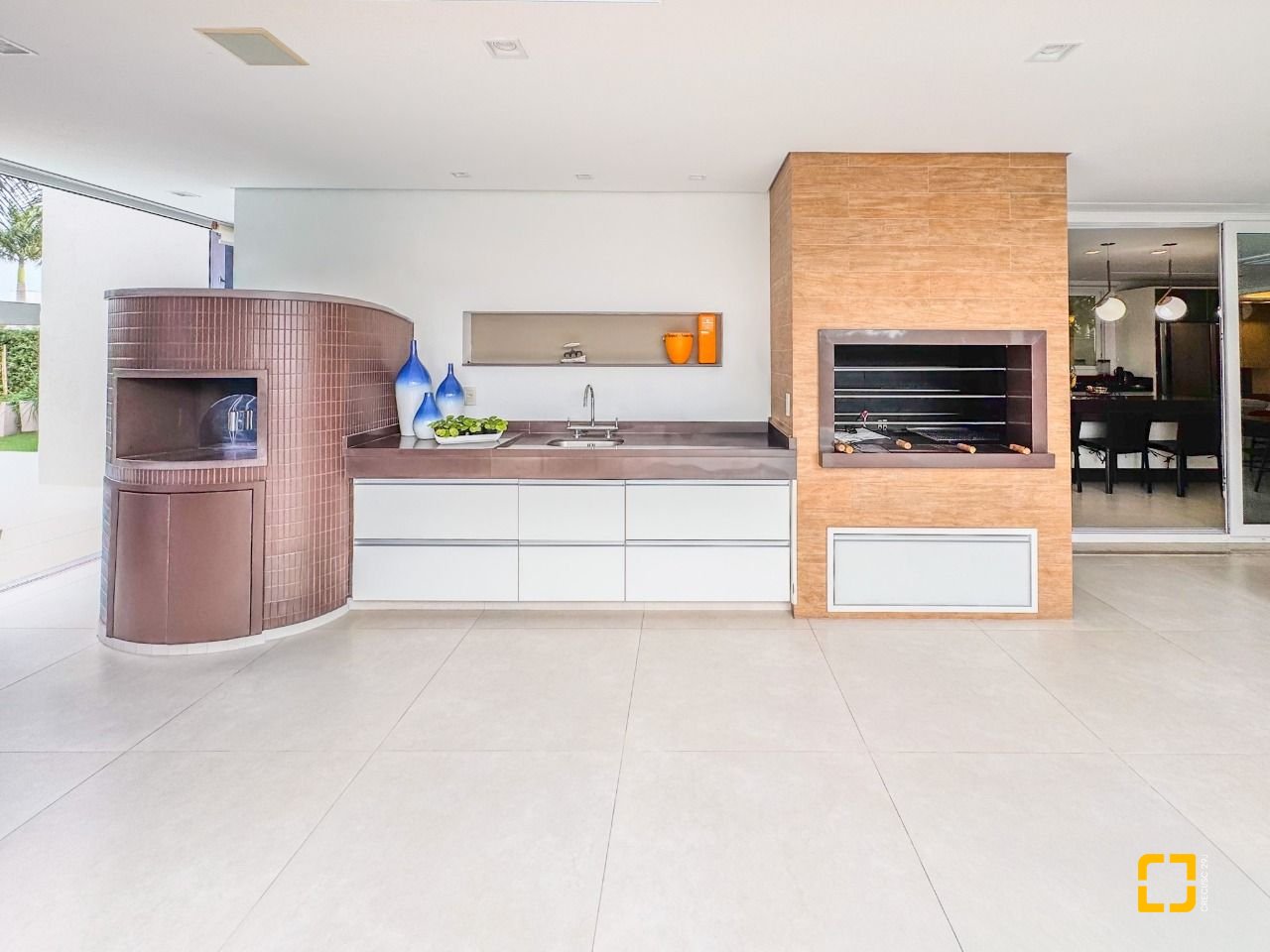 Casa de Condomínio com 890m², 10 quartos (sendo 5 suítes), 6 garagens, no bairro Jurerê Internacional em Florianópolis