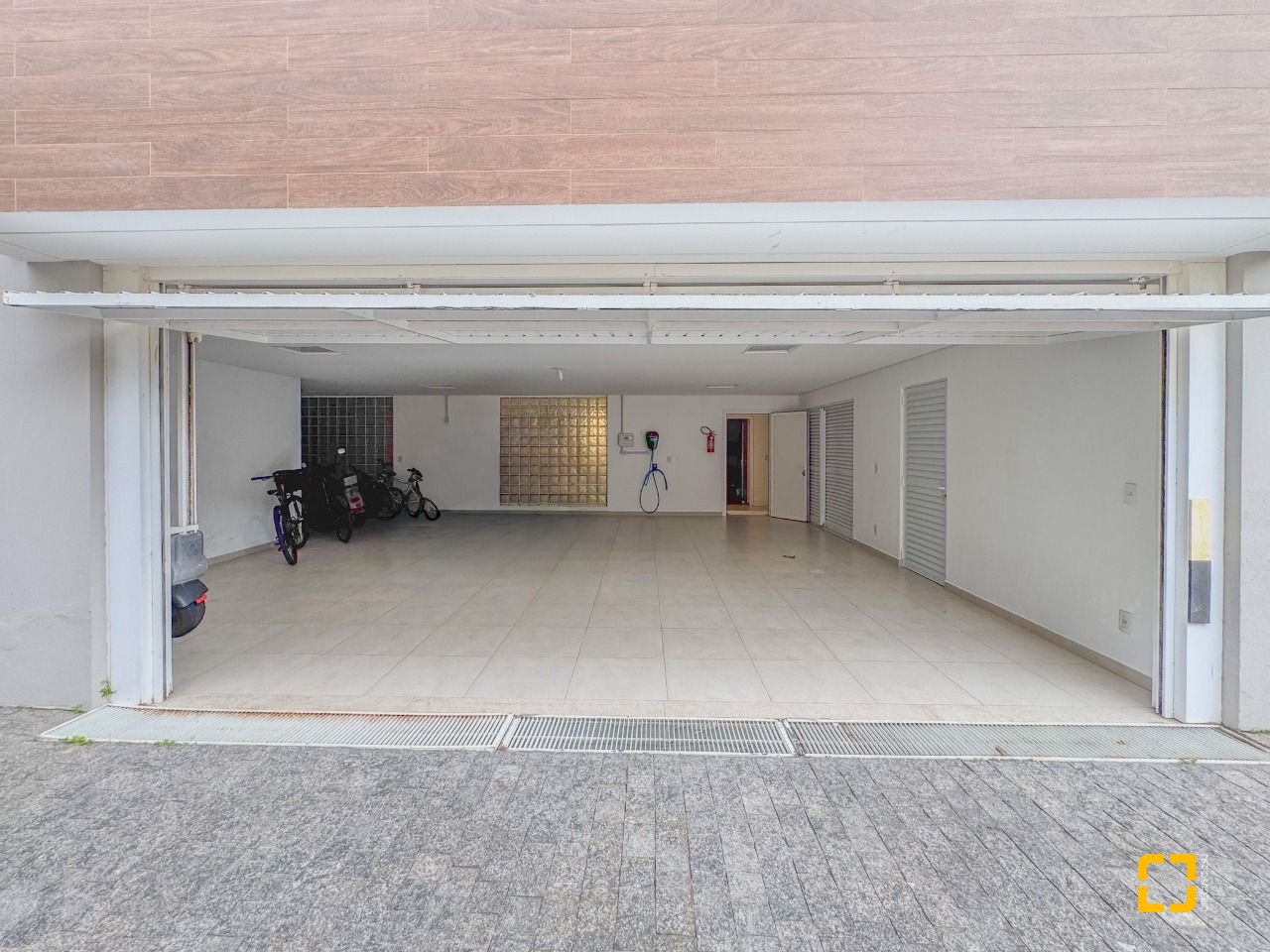 Casa de Condomínio com 890m², 10 quartos (sendo 5 suítes), 6 garagens, no bairro Jurerê Internacional em Florianópolis