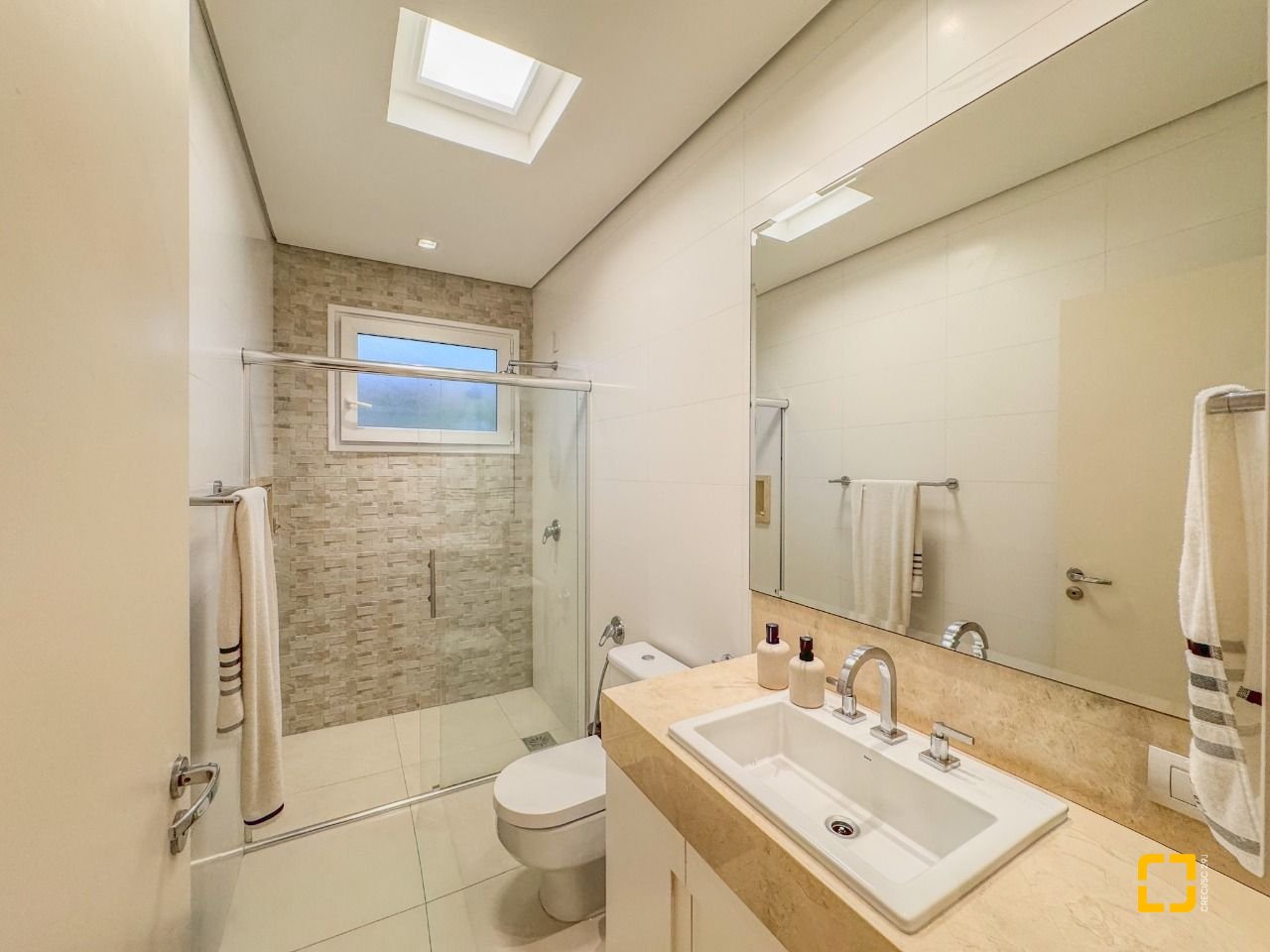 Casa de Condomínio com 890m², 10 quartos (sendo 5 suítes), 6 garagens, no bairro Jurerê Internacional em Florianópolis