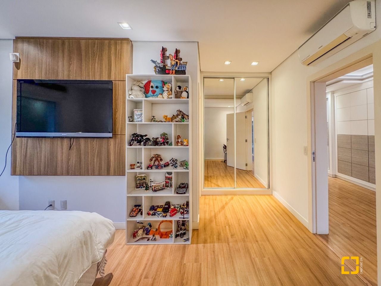 Casa de Condomínio com 890m², 5 quartos (sendo 5 suítes), 6 garagens, no bairro Jurerê Internacional em Florianópolis