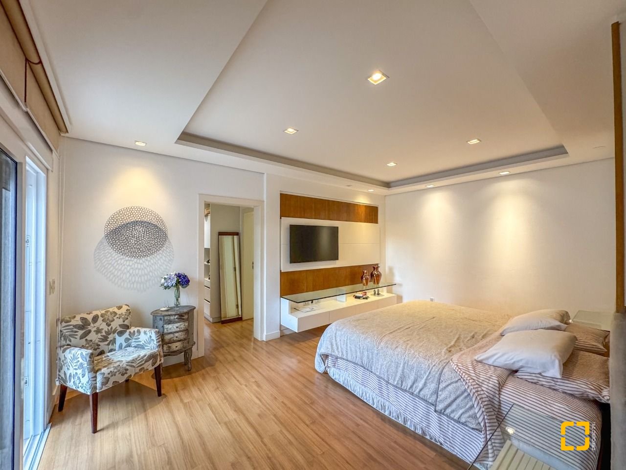 Casa de Condomínio com 890m², 5 quartos (sendo 5 suítes), 6 garagens, no bairro Jurerê Internacional em Florianópolis