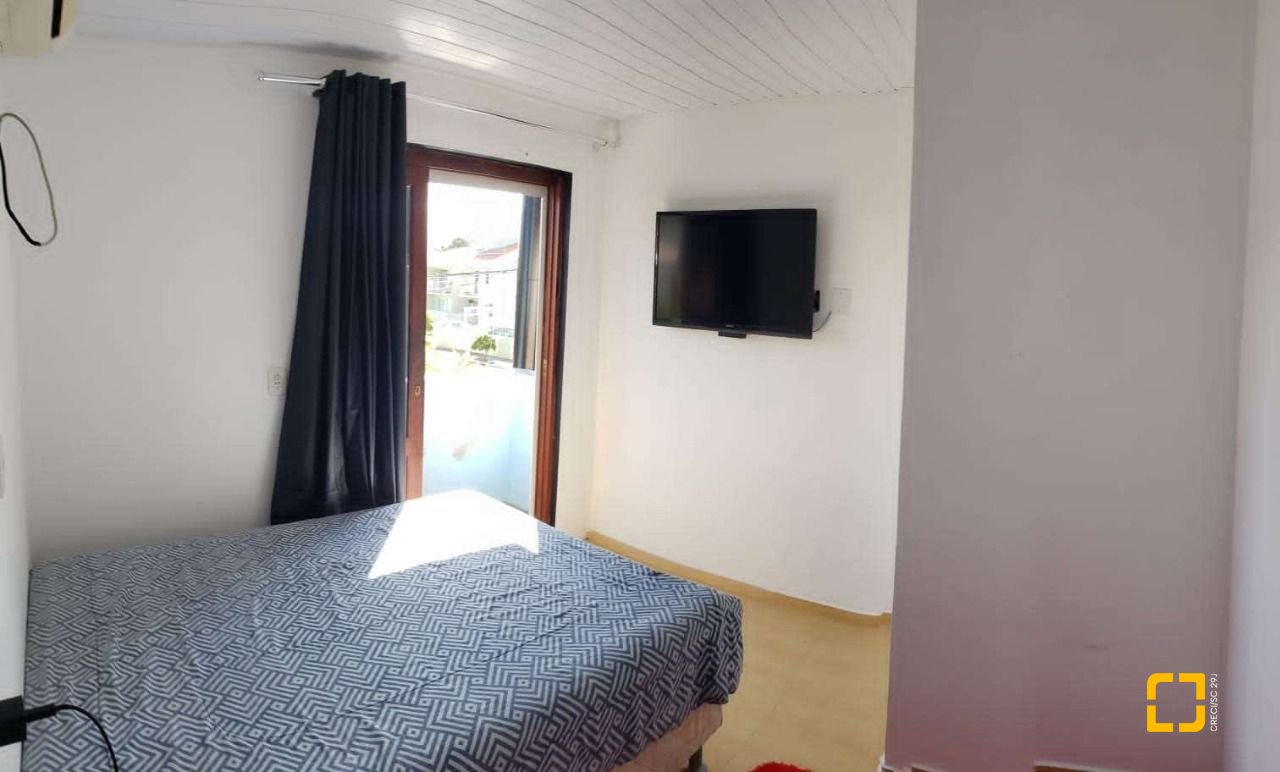Casa com 150m², 6 quartos (sendo 2 suítes), 2 garagens, no bairro Vargem do Bom Jesus em Florianópolis