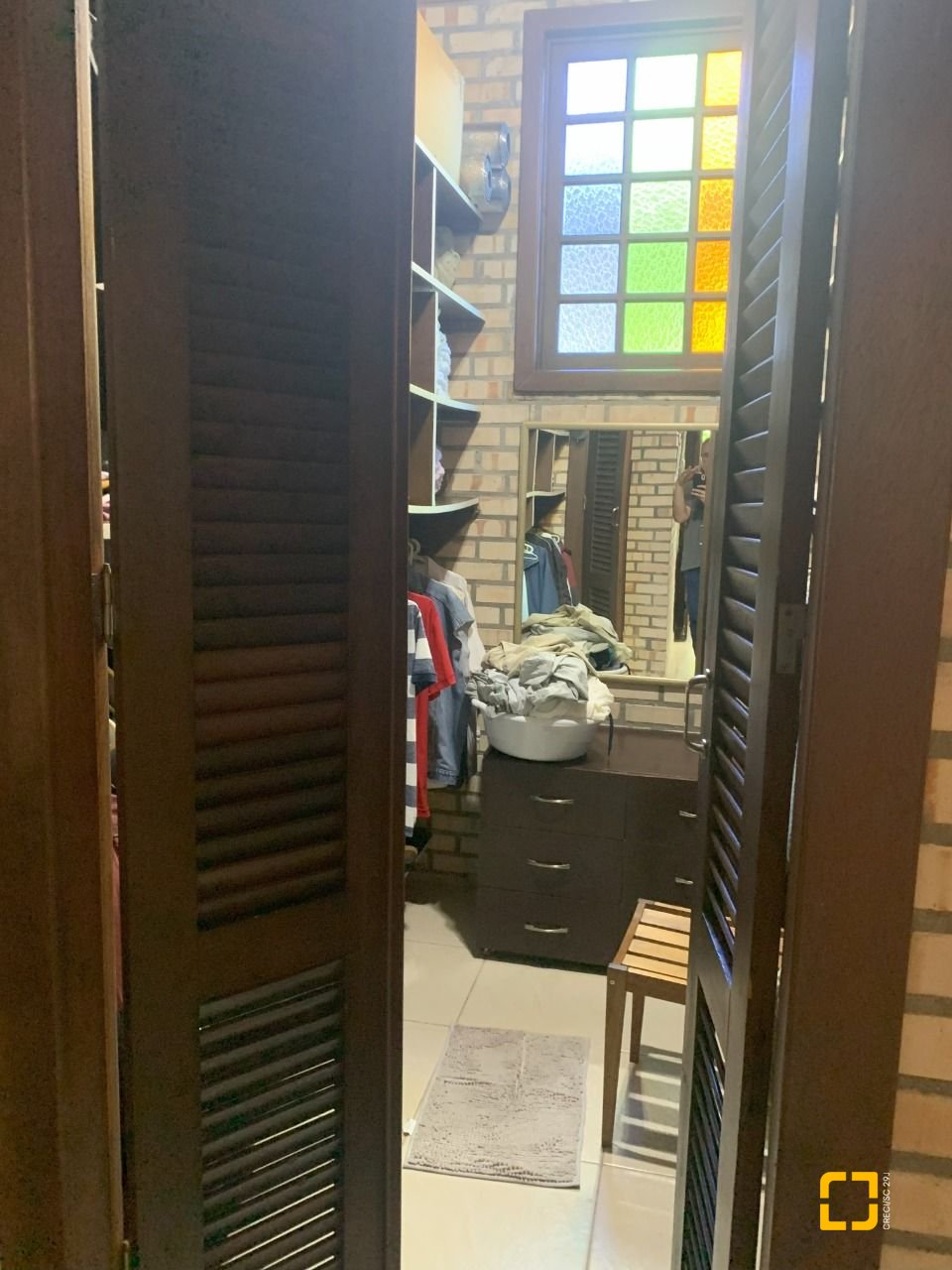 Casa com 157m², 4 quartos (sendo 1 suíte), 4 garagens, no bairro Campeche em Florianópolis
