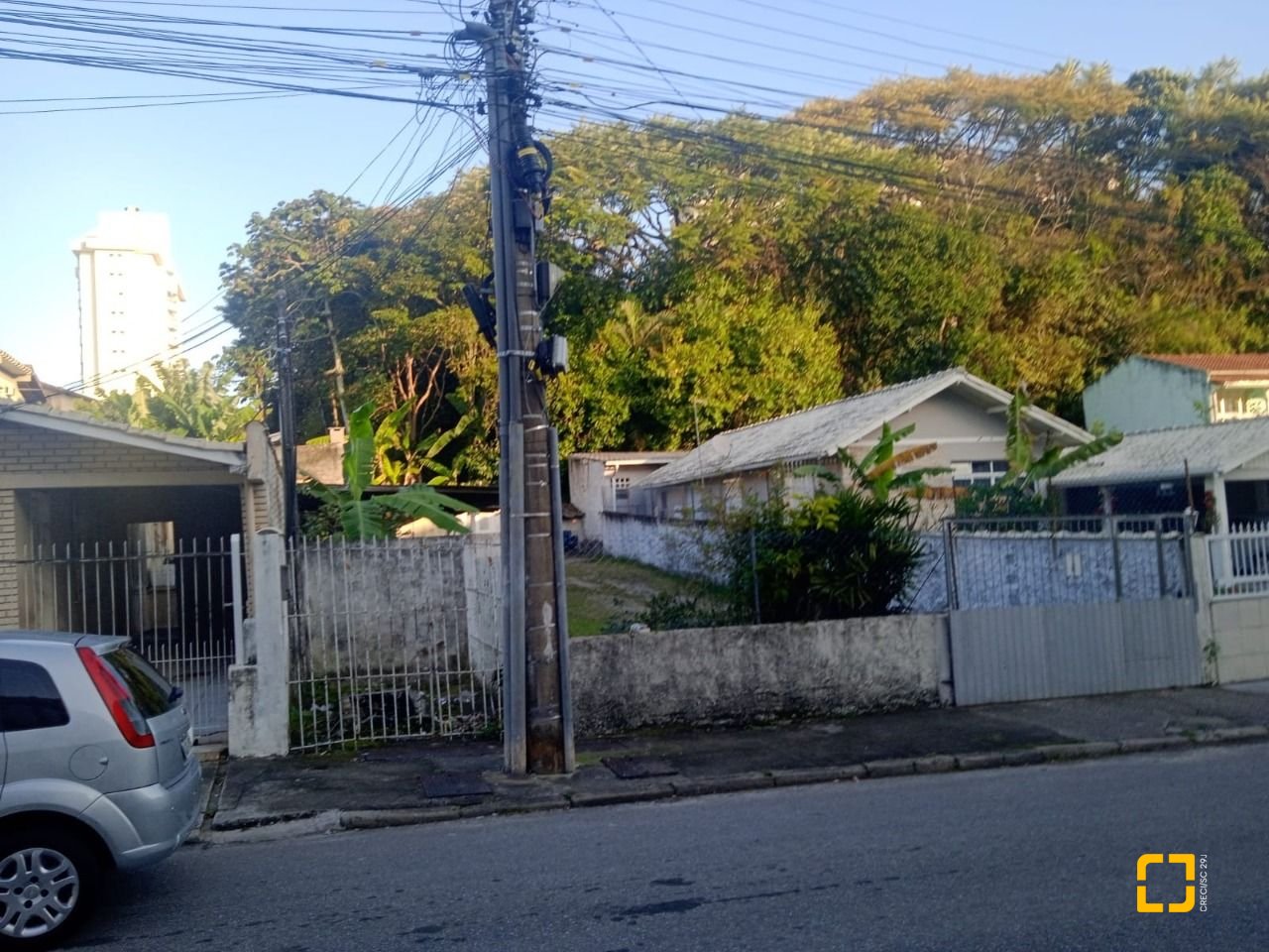 Terreno com 290m², no bairro Estreito em Florianópolis