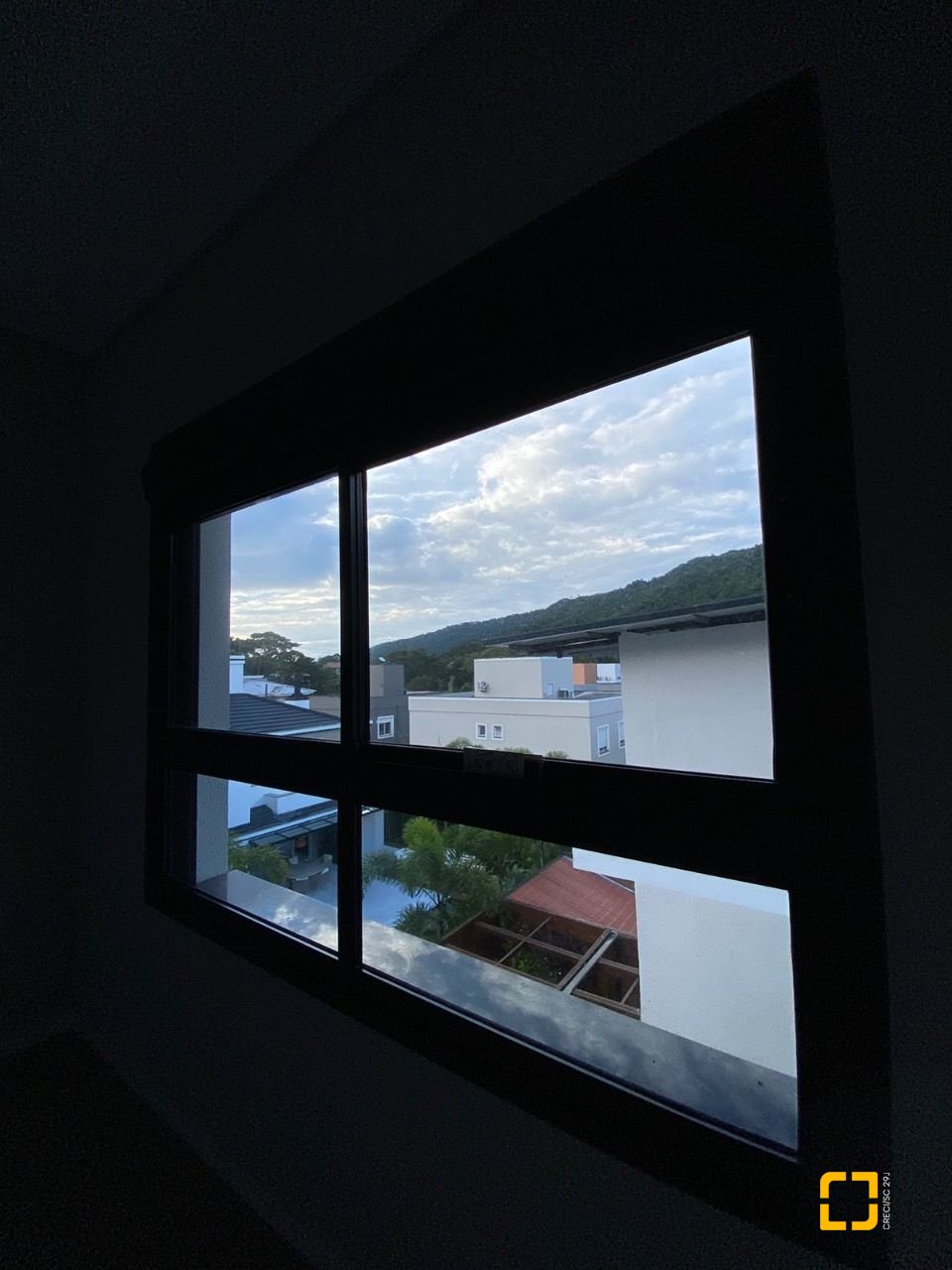 Apartamento com 133m², 5 quartos (sendo 1 suíte), 2 garagens, no bairro Cachoeira do Bom Jesus em Florianópolis