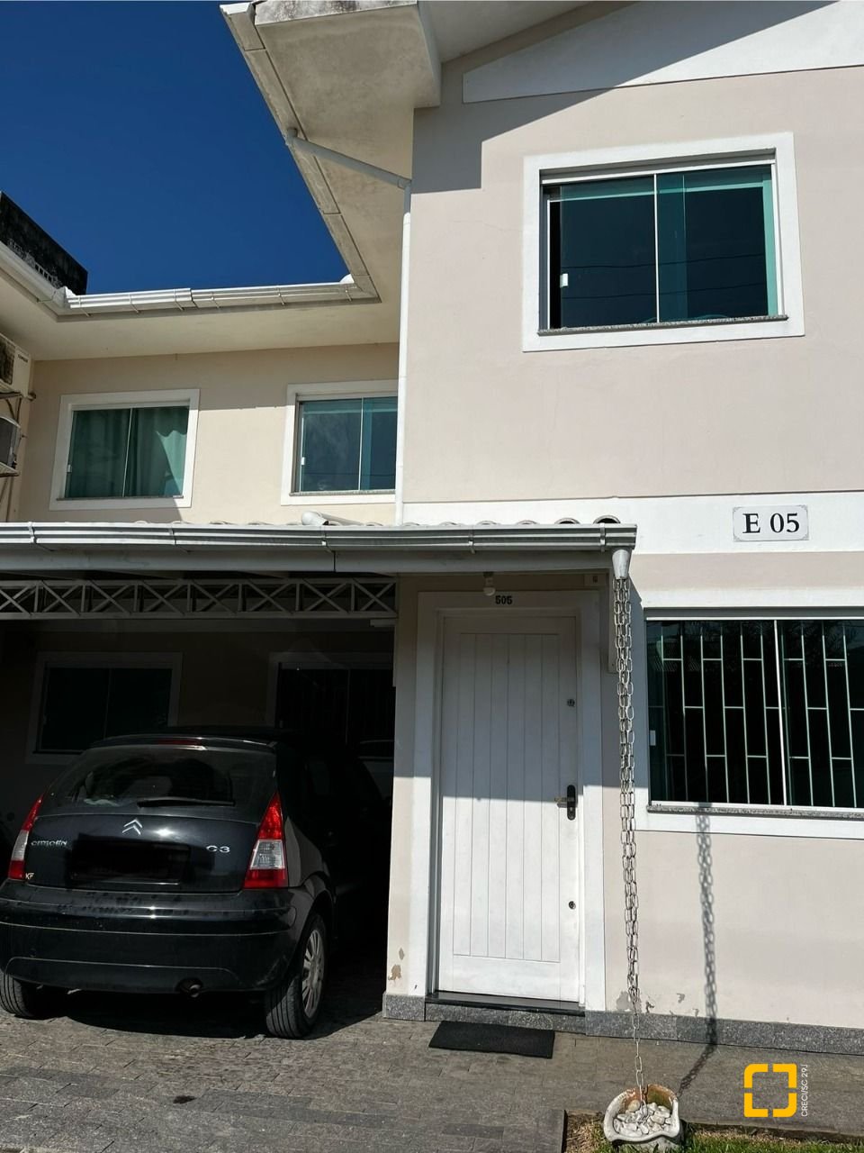 Casa de Condomínio com 59m², 2 quartos, 2 garagens, no bairro Forquilhas em São José