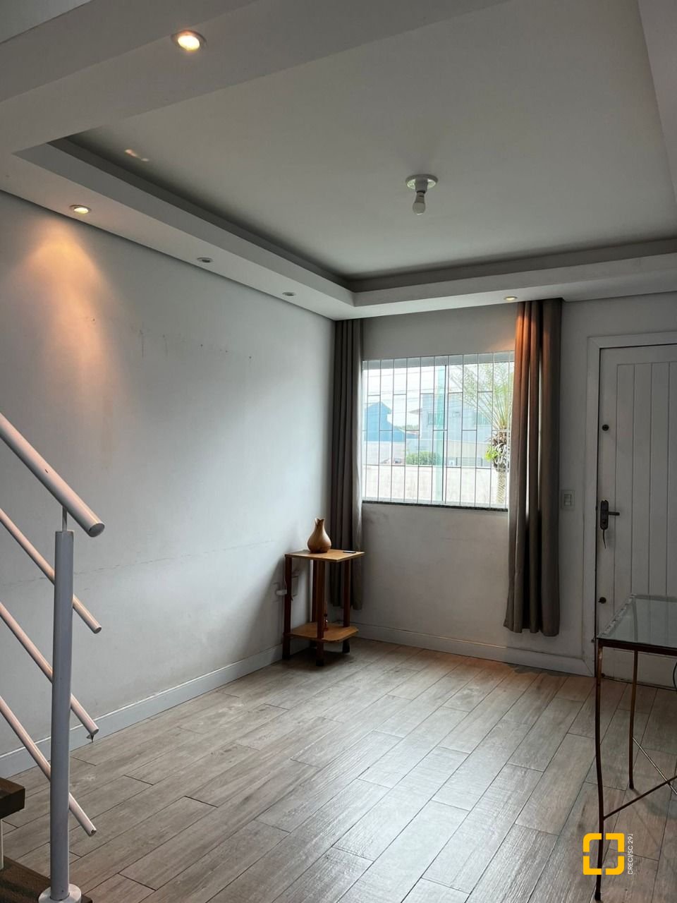 Casa de Condomínio com 59m², 2 quartos, 2 garagens, no bairro Forquilhas em São José