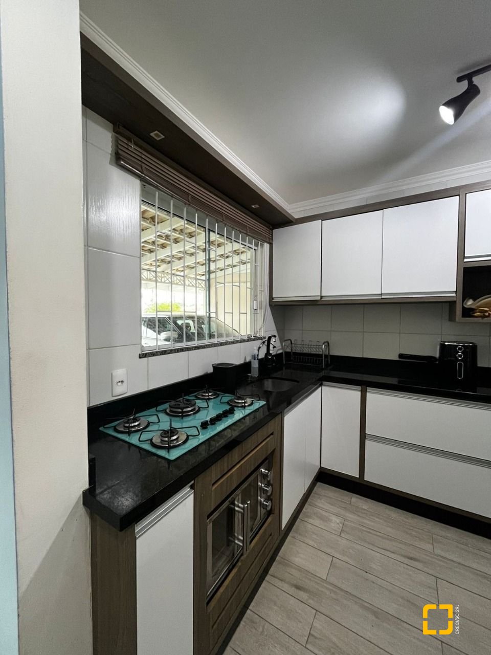 Casa de Condomínio com 59m², 2 quartos, 2 garagens, no bairro Forquilhas em São José