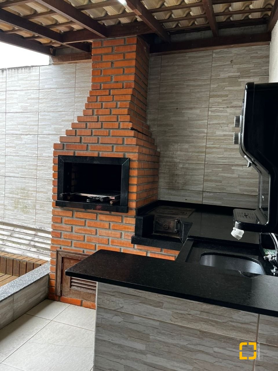 Casa de Condomínio com 59m², 2 quartos, 2 garagens, no bairro Forquilhas em São José