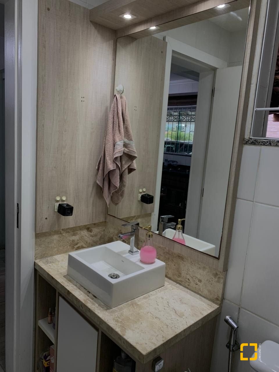Casa de Condomínio com 59m², 2 quartos, 2 garagens, no bairro Forquilhas em São José