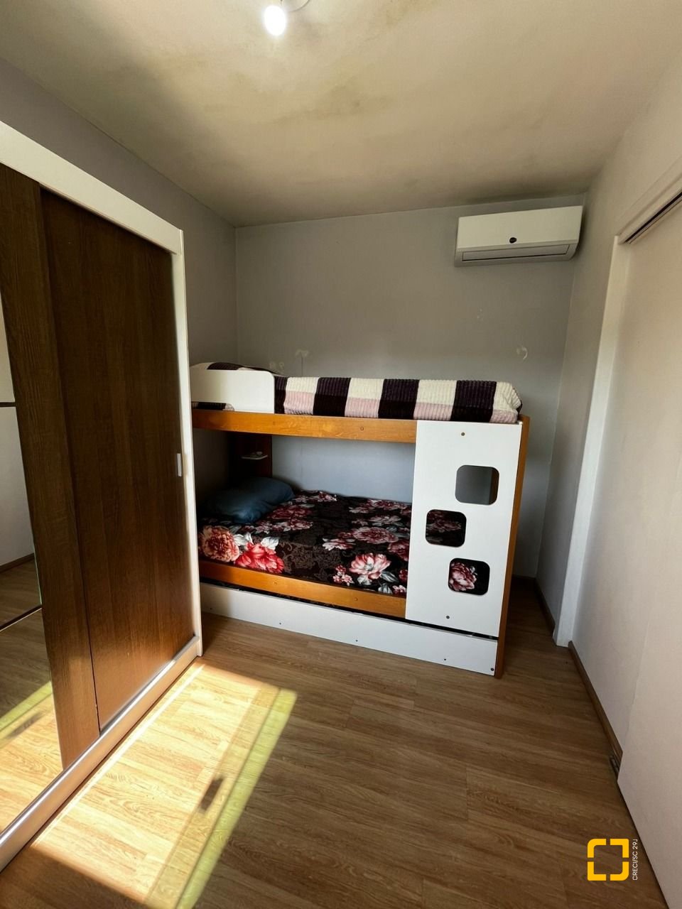 Casa de Condomínio com 59m², 2 quartos, 2 garagens, no bairro Forquilhas em São José