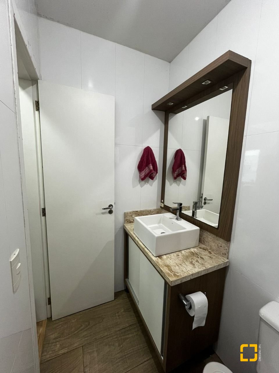 Casa de Condomínio com 59m², 2 quartos, 2 garagens, no bairro Forquilhas em São José