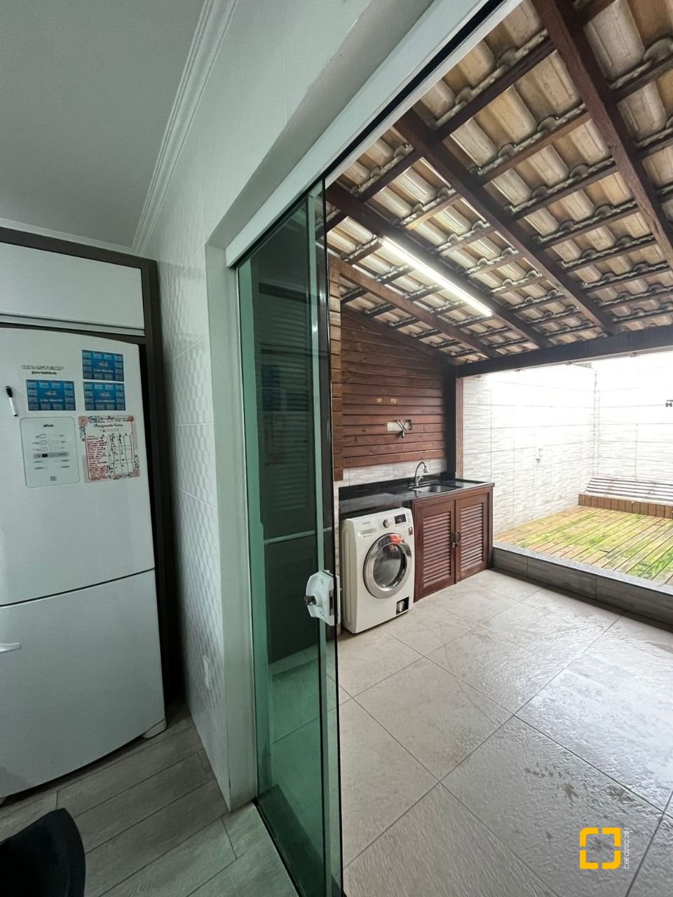 Casa de Condomínio com 59m², 2 quartos, 2 garagens, no bairro Forquilhas em São José