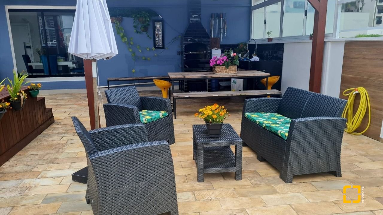 Cobertura com 132m², 6 quartos (sendo 1 suíte), 1 garagem, no bairro Estreito em Florianópolis