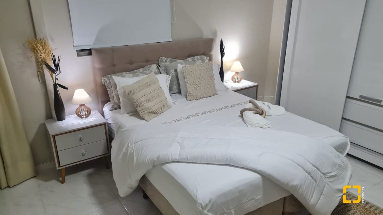 Cobertura com 132m², 6 quartos (sendo 1 suíte), 1 garagem, no bairro Estreito em Florianópolis
