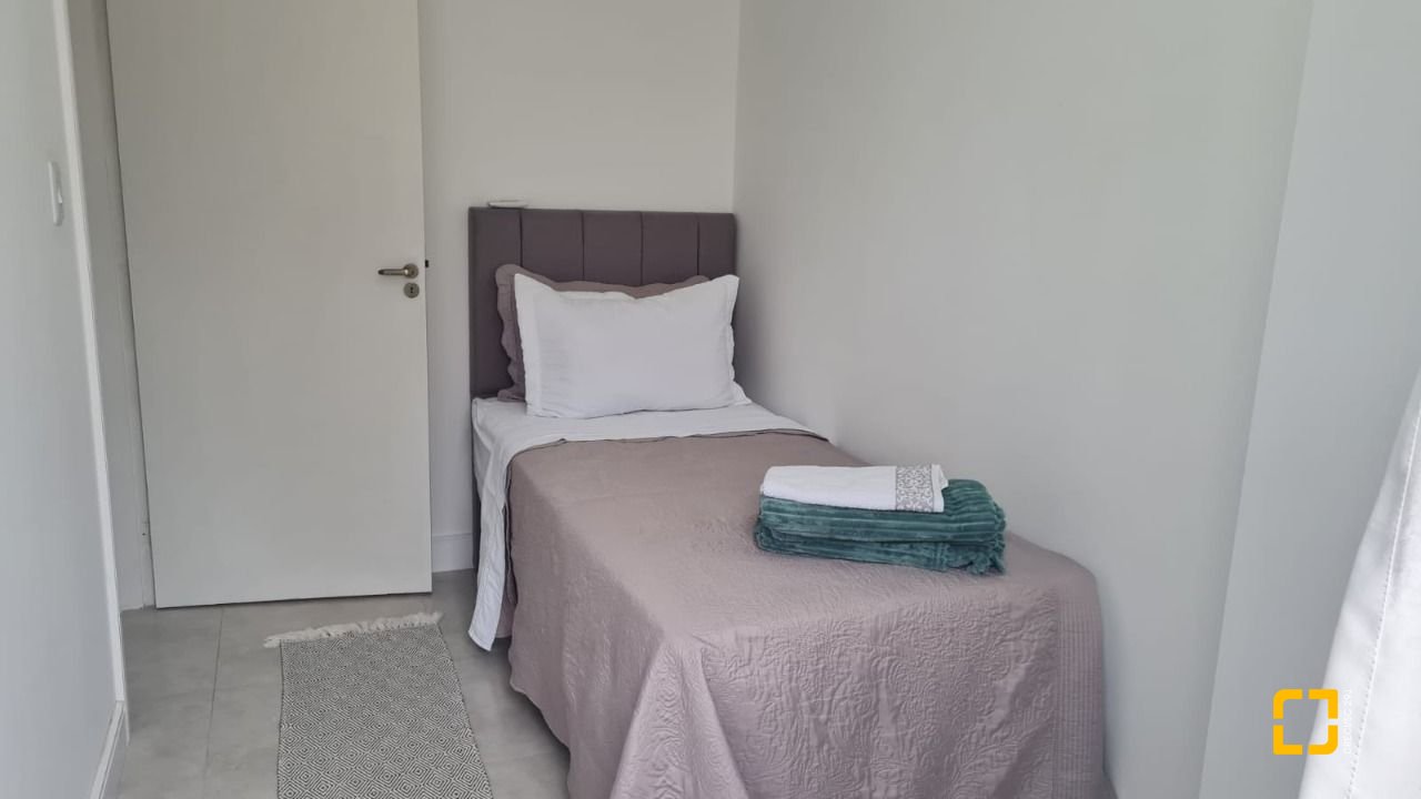 Cobertura com 132m², 6 quartos (sendo 1 suíte), 1 garagem, no bairro Estreito em Florianópolis
