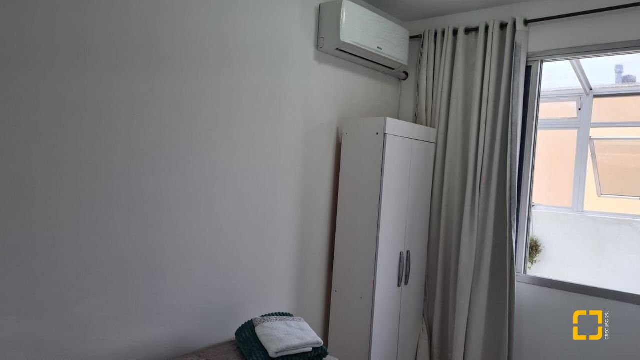 Cobertura com 132m², 6 quartos (sendo 1 suíte), 1 garagem, no bairro Estreito em Florianópolis