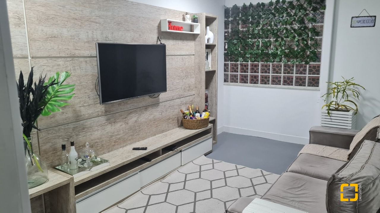 Cobertura com 132m², 6 quartos (sendo 1 suíte), 1 garagem, no bairro Estreito em Florianópolis