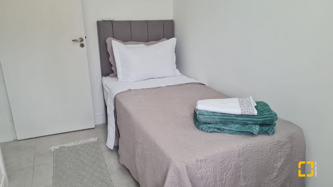 Cobertura com 132m², 6 quartos (sendo 1 suíte), 1 garagem, no bairro Estreito em Florianópolis