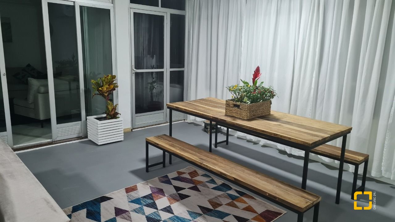 Cobertura com 132m², 6 quartos (sendo 1 suíte), 1 garagem, no bairro Estreito em Florianópolis