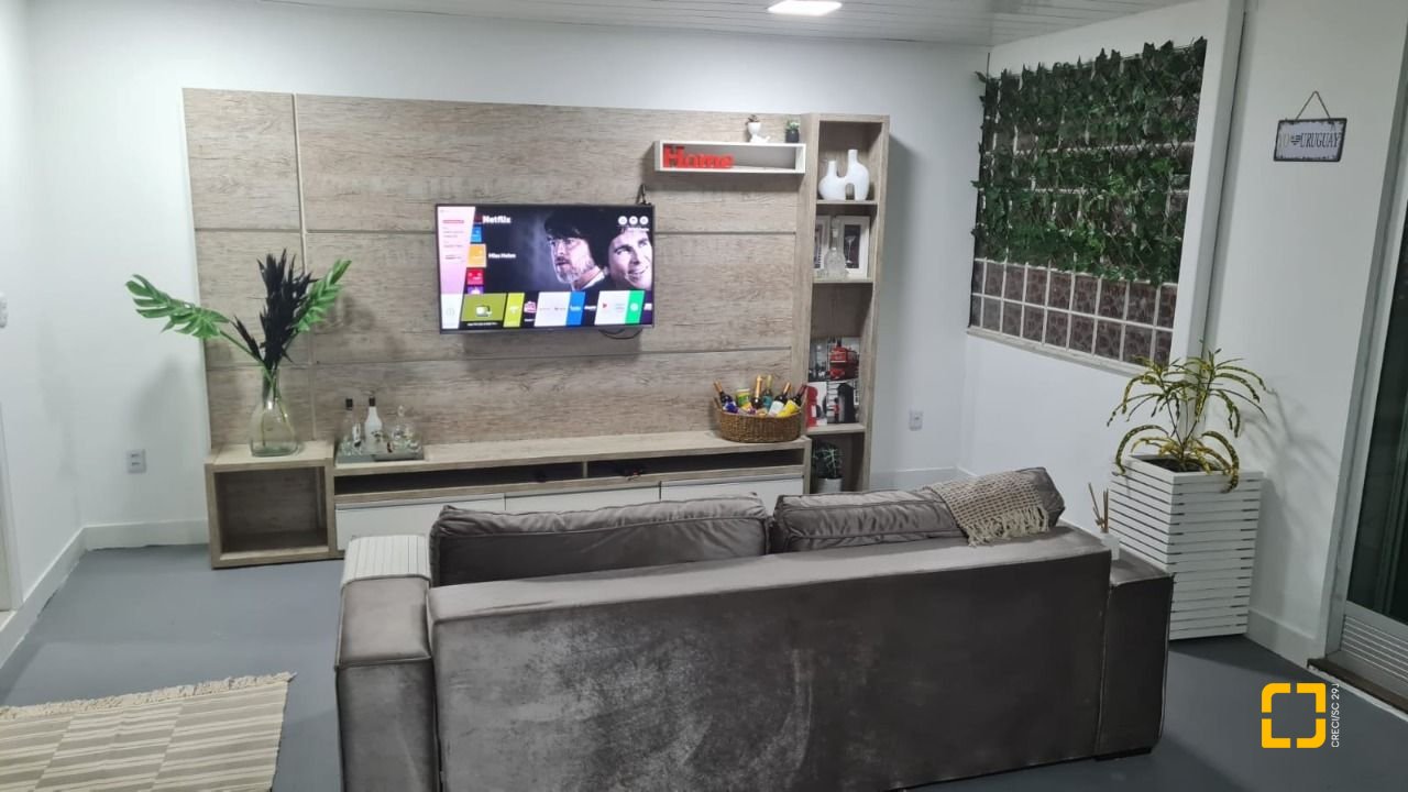 Cobertura com 132m², 6 quartos (sendo 1 suíte), 1 garagem, no bairro Estreito em Florianópolis