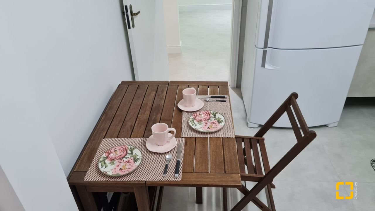 Cobertura com 132m², 6 quartos (sendo 1 suíte), 1 garagem, no bairro Estreito em Florianópolis