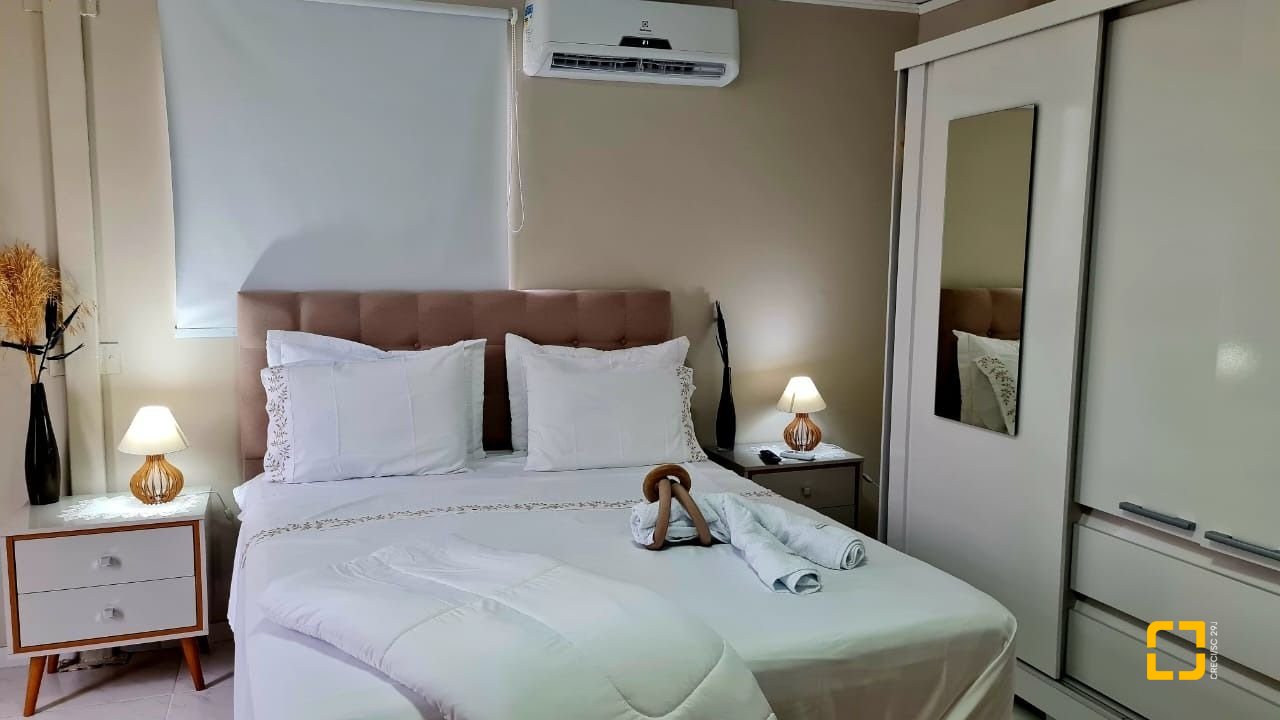 Cobertura com 132m², 6 quartos (sendo 1 suíte), 1 garagem, no bairro Estreito em Florianópolis
