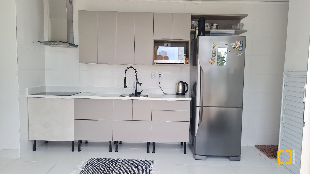 Cobertura com 132m², 6 quartos (sendo 1 suíte), 1 garagem, no bairro Estreito em Florianópolis