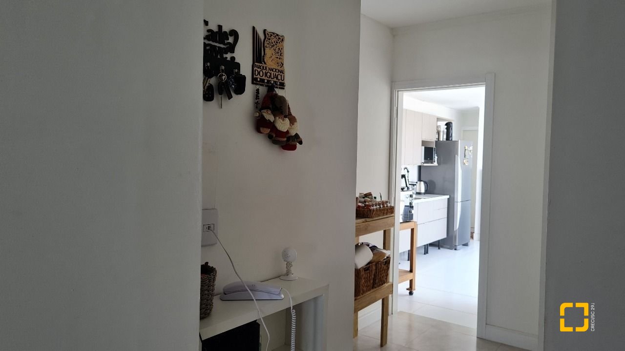 Cobertura com 132m², 6 quartos (sendo 1 suíte), 1 garagem, no bairro Estreito em Florianópolis