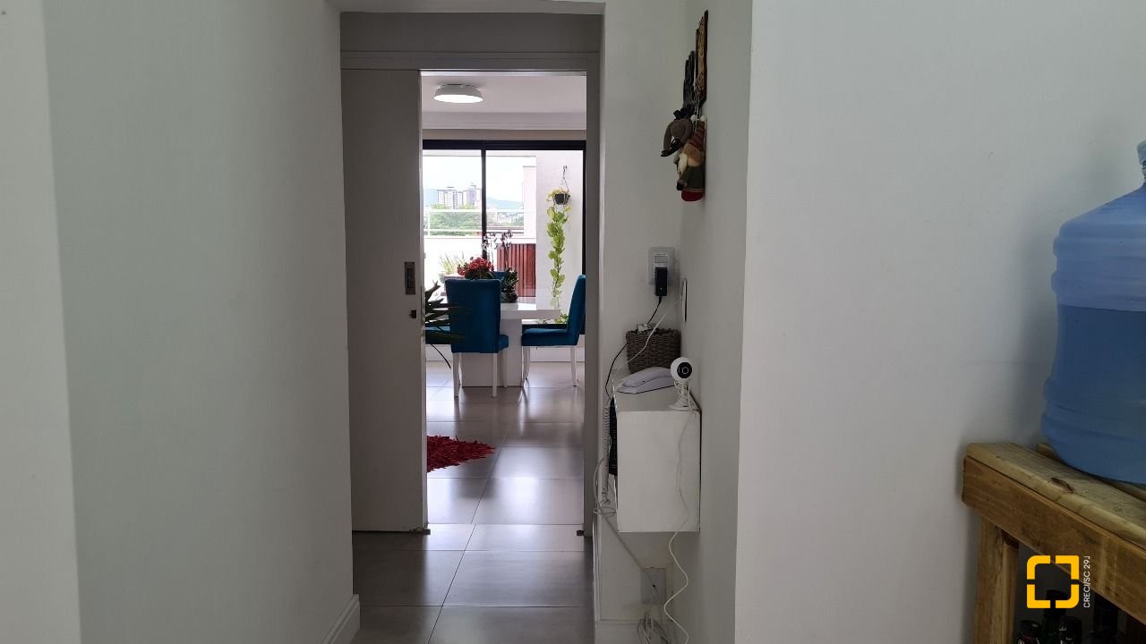 Cobertura com 132m², 6 quartos (sendo 1 suíte), 1 garagem, no bairro Estreito em Florianópolis