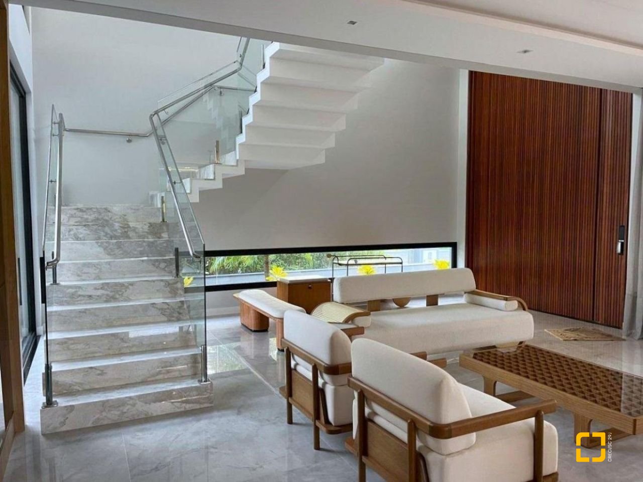 Casa de Condomínio com 600m², 4 quartos (sendo 4 suítes), 5 garagens, no bairro Jurerê Internacional em Florianópolis