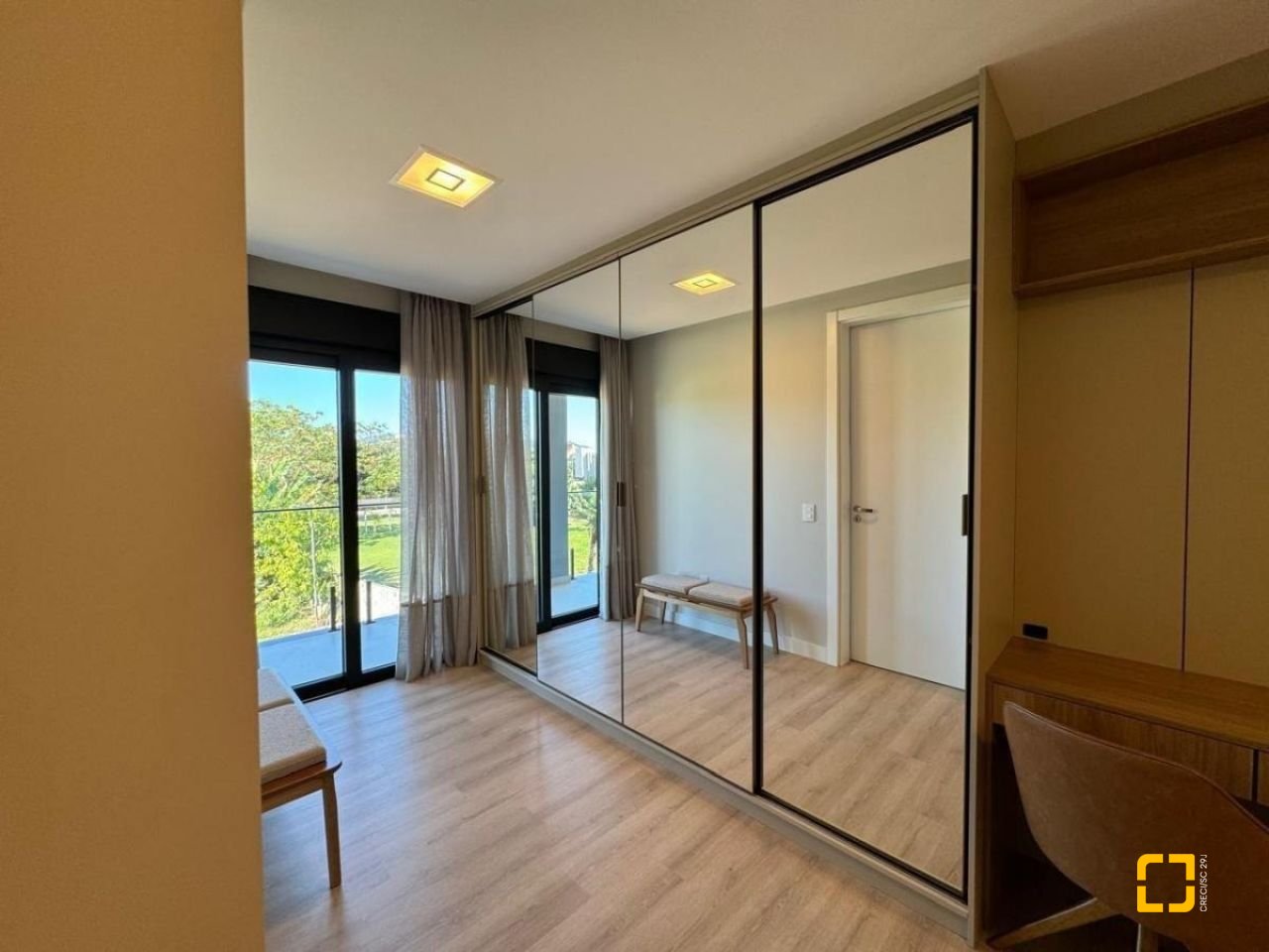 Casa de Condomínio com 600m², 4 quartos (sendo 4 suítes), 5 garagens, no bairro Jurerê Internacional em Florianópolis