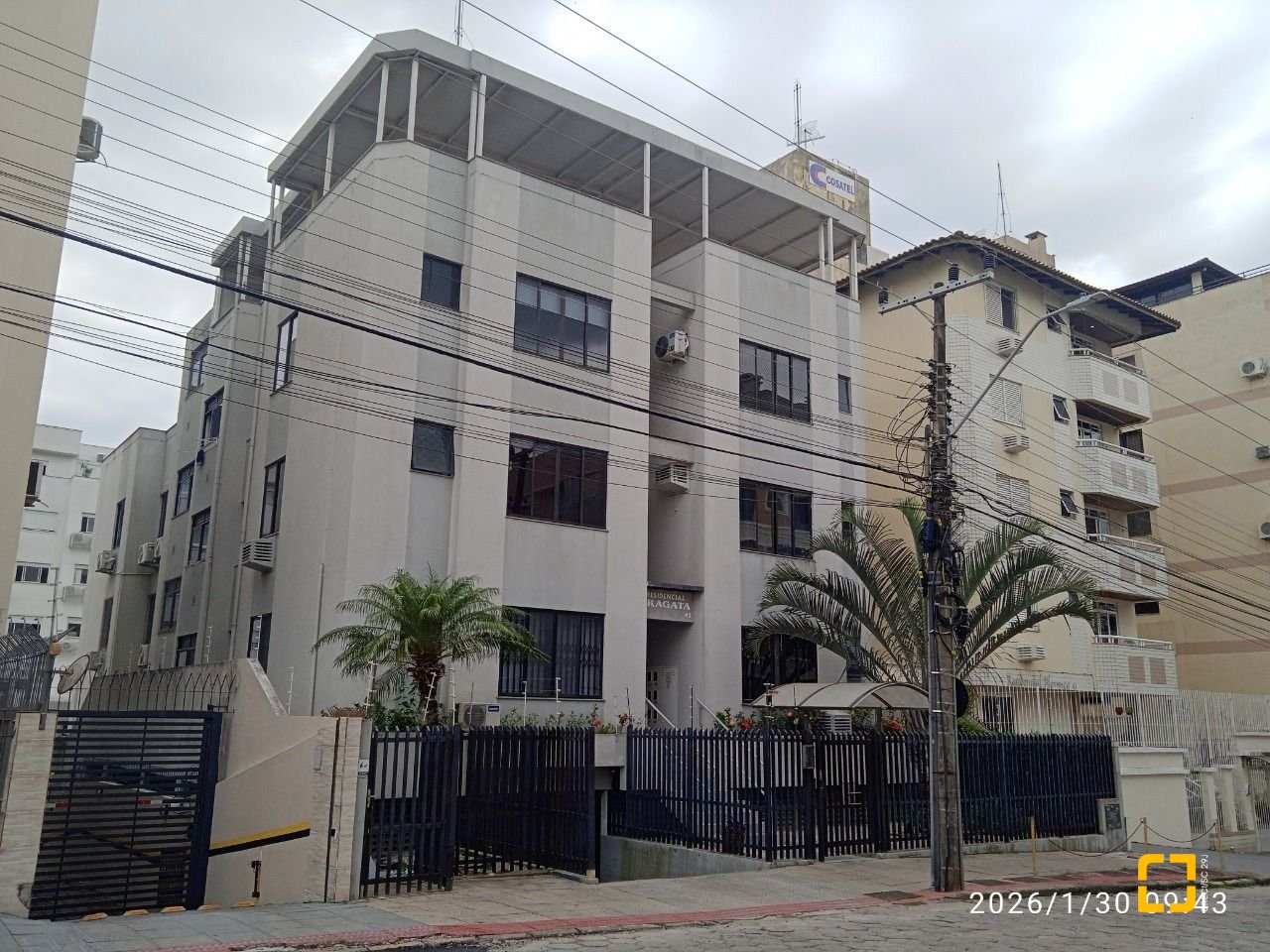 Cobertura com 63m², 2 quartos (sendo 1 suíte), 1 garagem, no bairro Abraão em Florianópolis