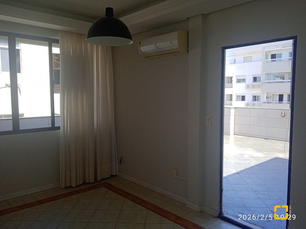 Cobertura com 63m², 2 quartos (sendo 1 suíte), 1 garagem, no bairro Abraão em Florianópolis