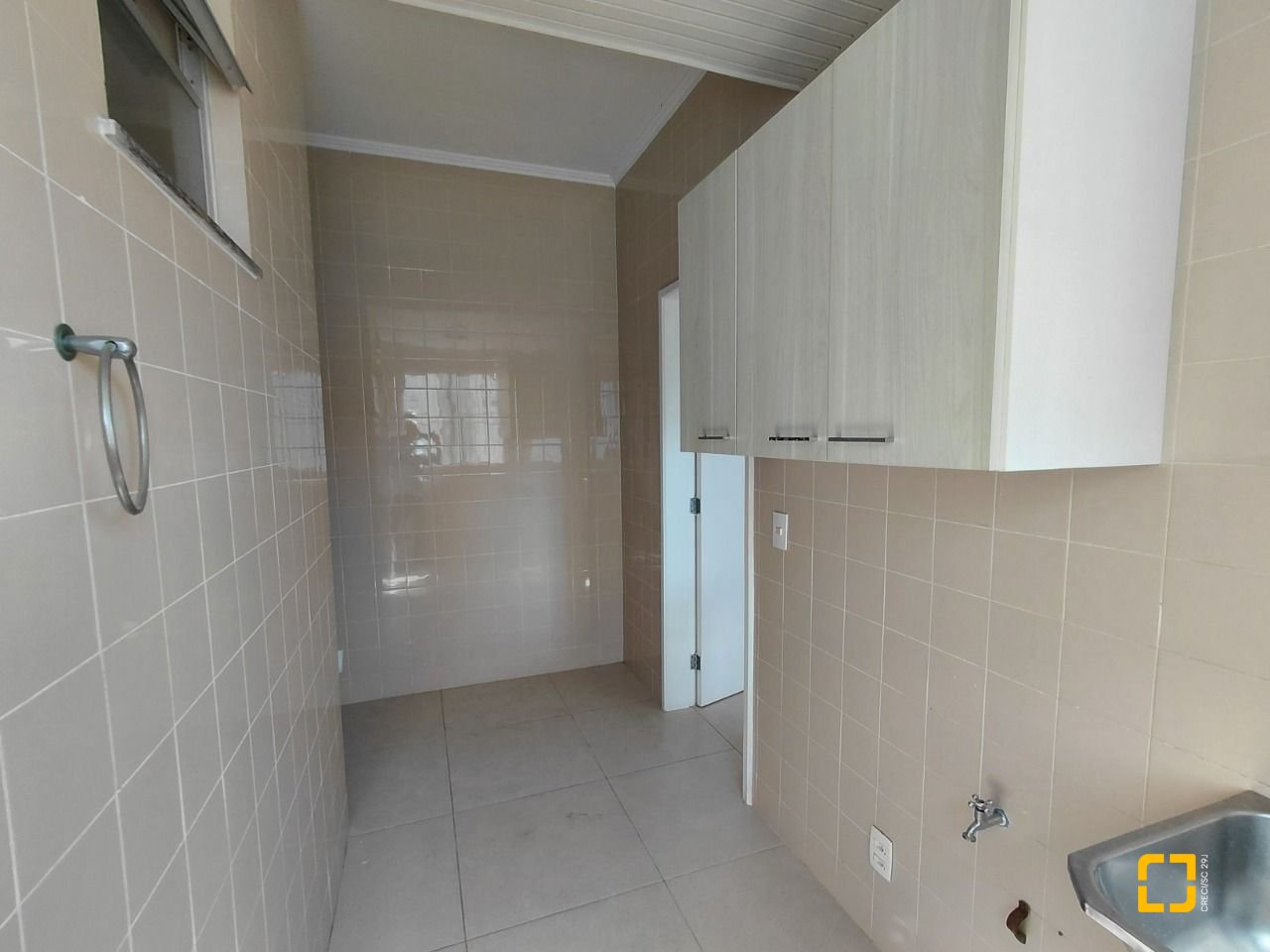Apartamento com 147m², 5 quartos (sendo 1 suíte), 2 garagens, no bairro Centro em Florianópolis