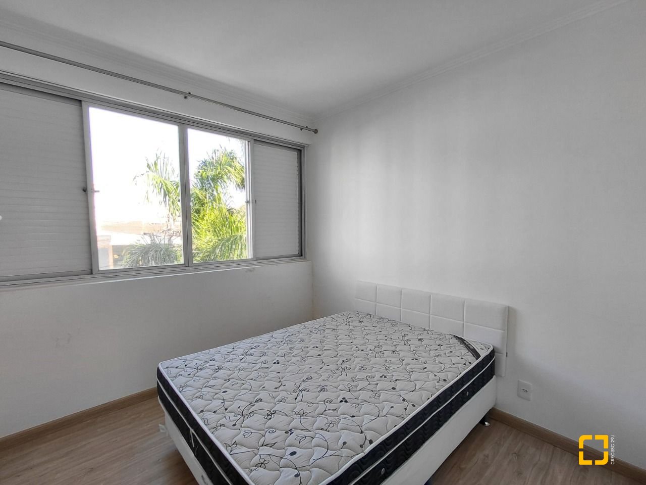 Apartamento com 147m², 5 quartos (sendo 1 suíte), 2 garagens, no bairro Centro em Florianópolis