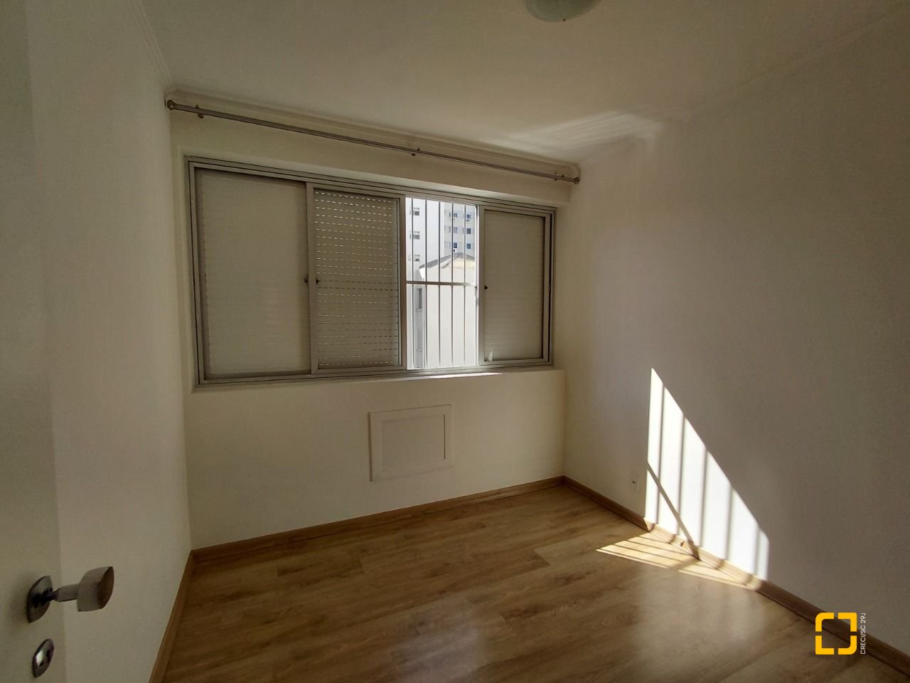 Apartamento com 147m², 5 quartos (sendo 1 suíte), 2 garagens, no bairro Centro em Florianópolis