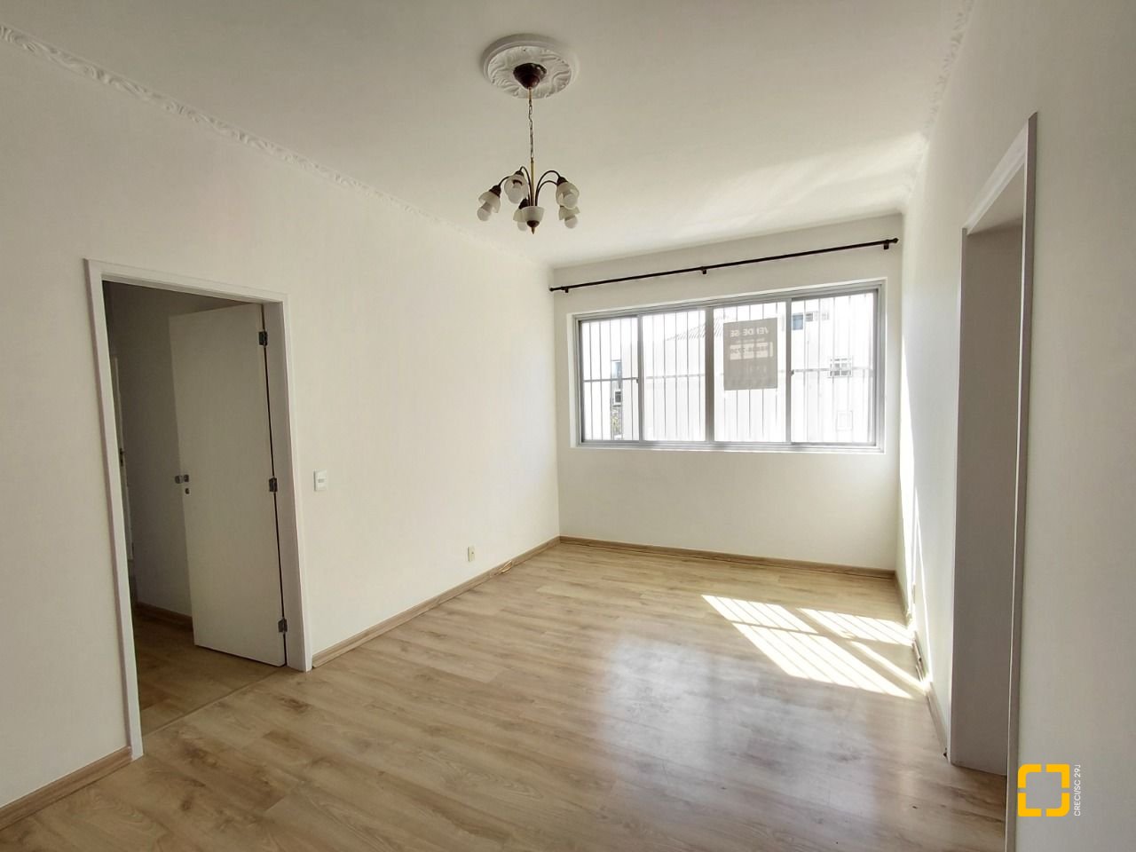 Apartamento com 147m², 5 quartos (sendo 1 suíte), 2 garagens, no bairro Centro em Florianópolis