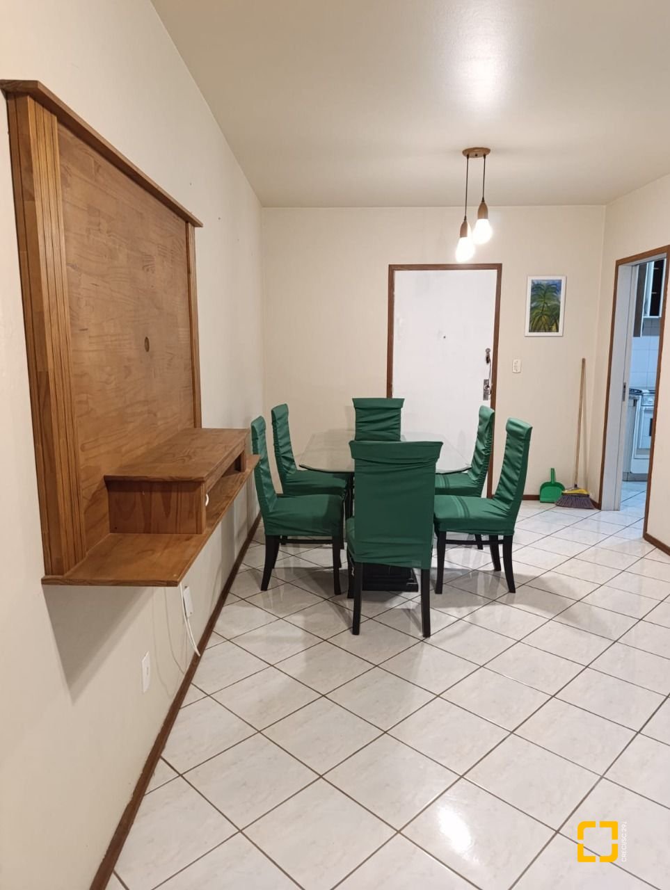 Apartamento com 55m², 1 quarto, no bairro Coqueiros em Florianópolis