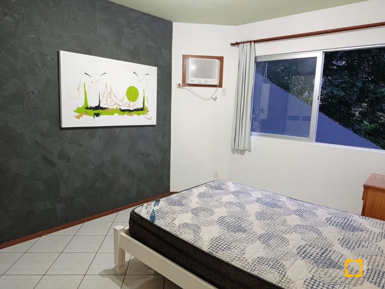 Apartamento com 55m², 1 quarto, no bairro Coqueiros em Florianópolis