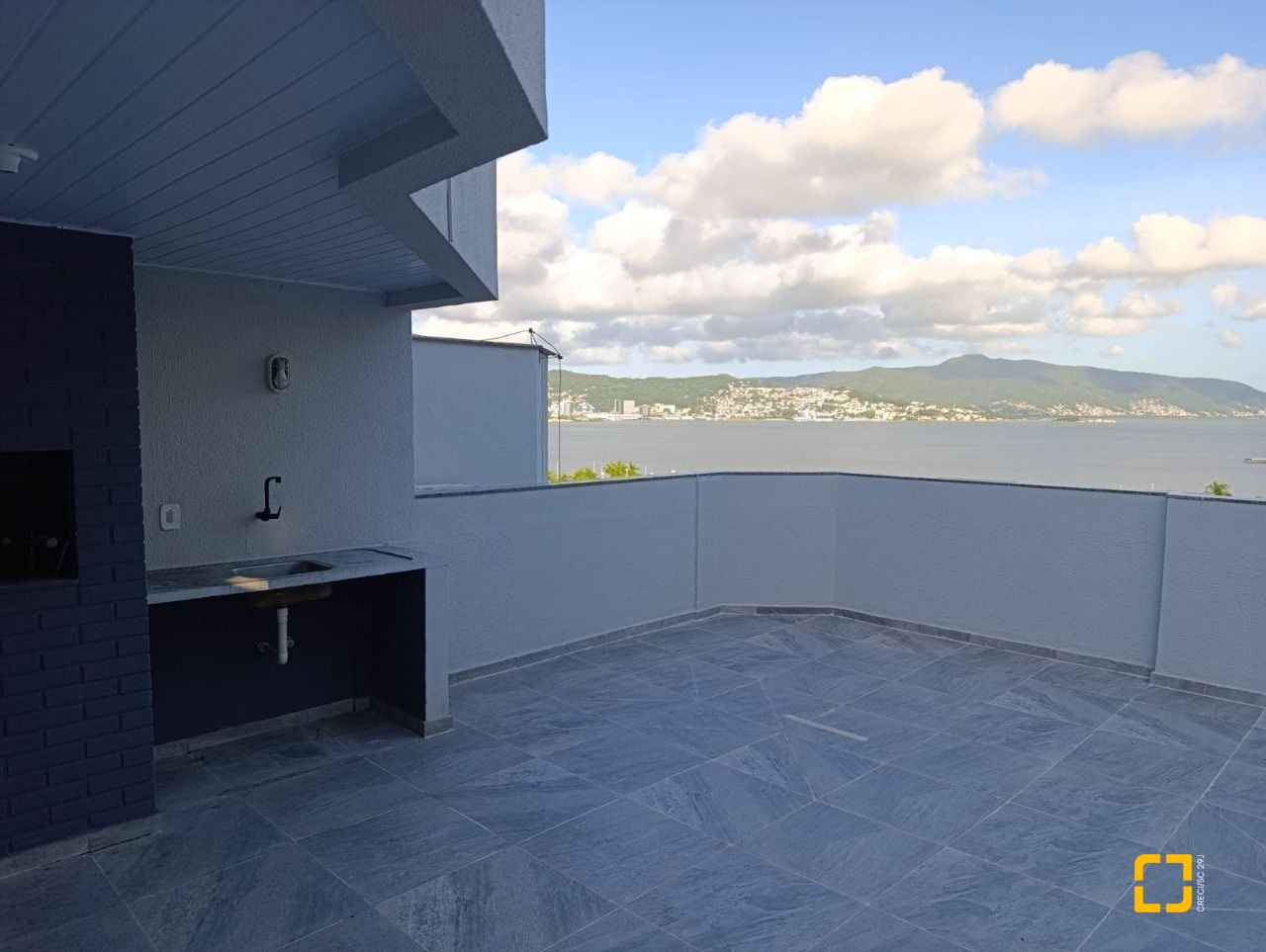 Apartamento com 55m², 1 quarto, no bairro Coqueiros em Florianópolis