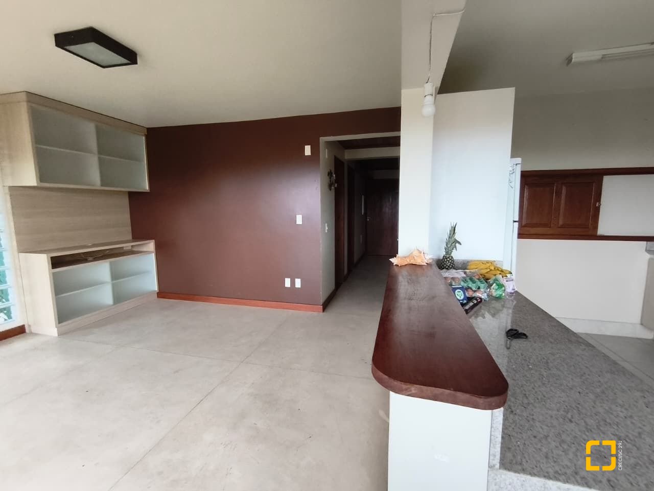 Casa com 224m², 8 quartos (sendo 2 suítes), 5 garagens, no bairro Agronômica em Florianópolis
