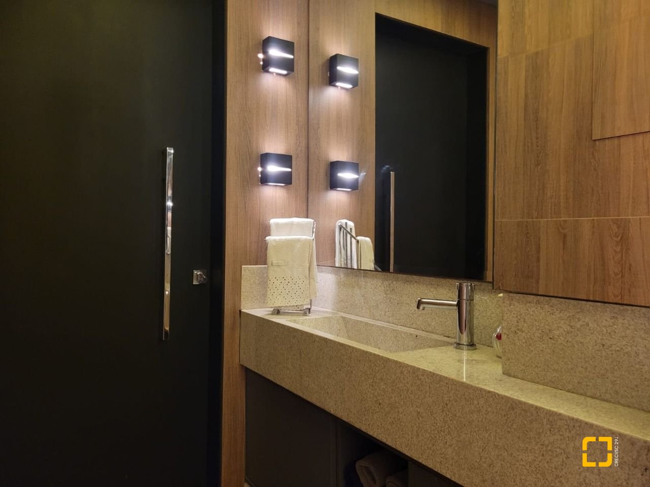 Casa com 232m², 5 quartos (sendo 1 suíte), 4 garagens, no bairro Saco dos Limões em Florianópolis