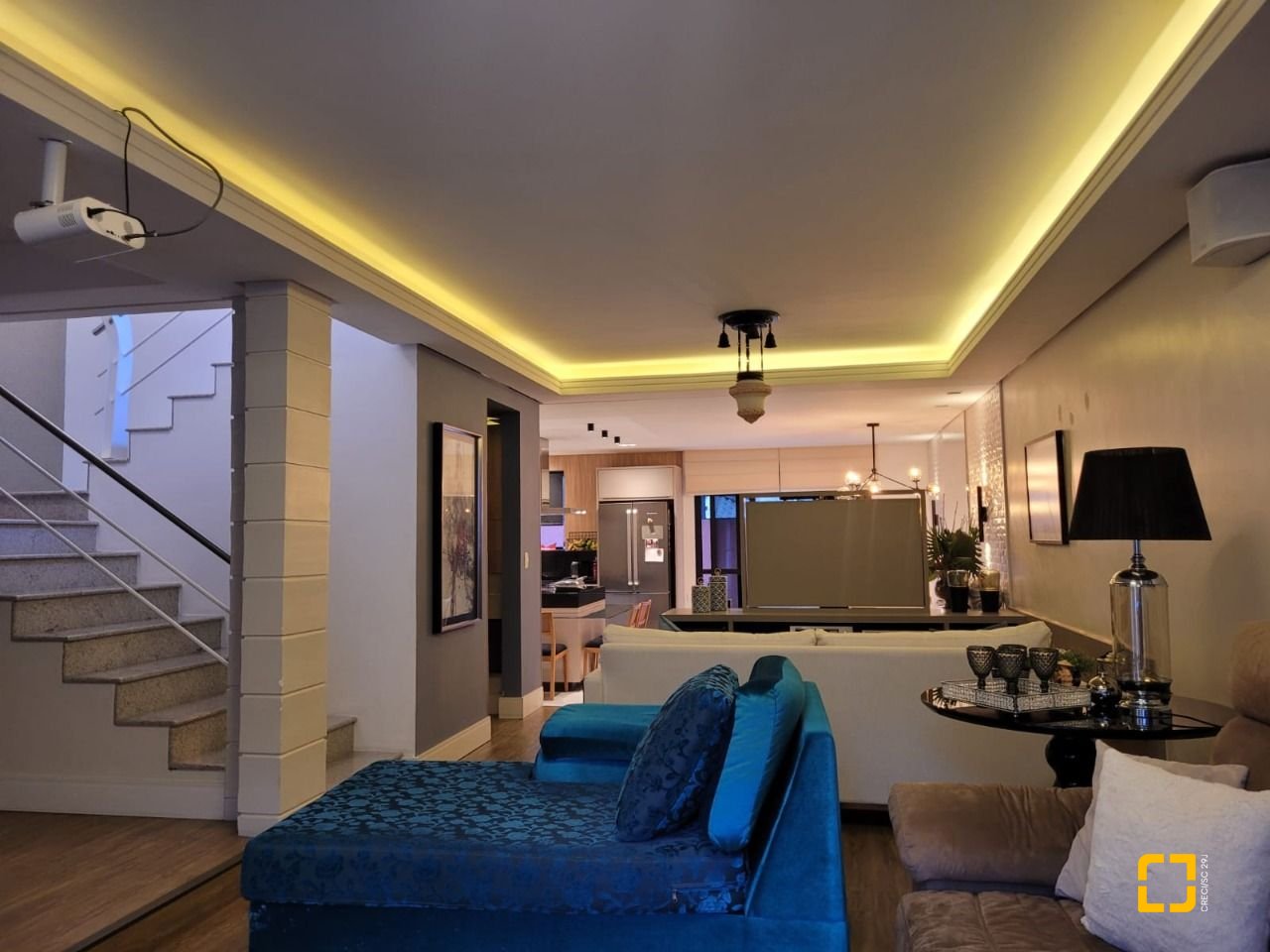 Casa com 232m², 5 quartos (sendo 1 suíte), 4 garagens, no bairro Saco dos Limões em Florianópolis