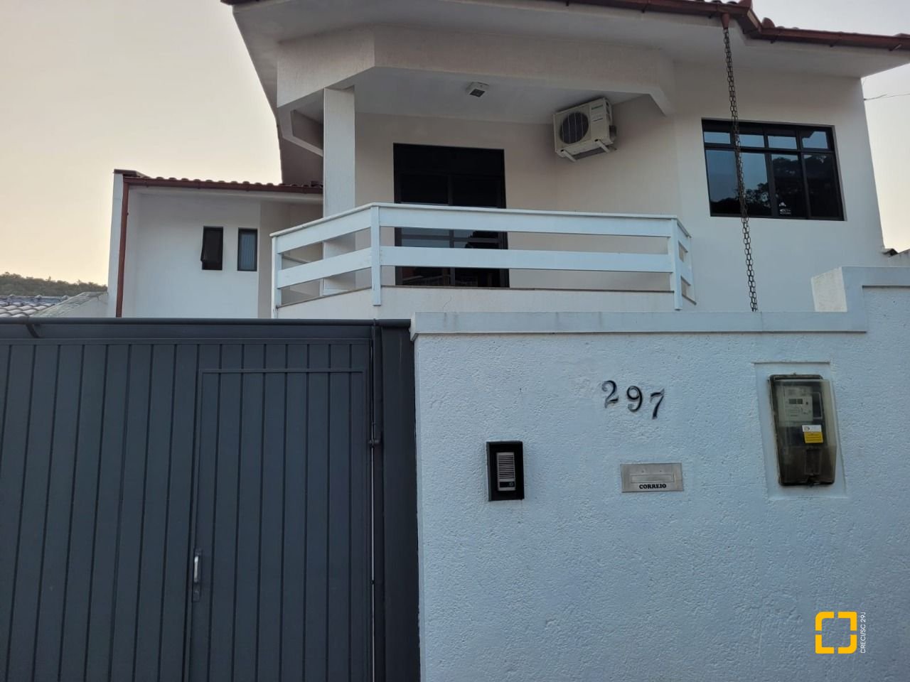 Casa com 232m², 5 quartos (sendo 1 suíte), 4 garagens, no bairro Saco dos Limões em Florianópolis